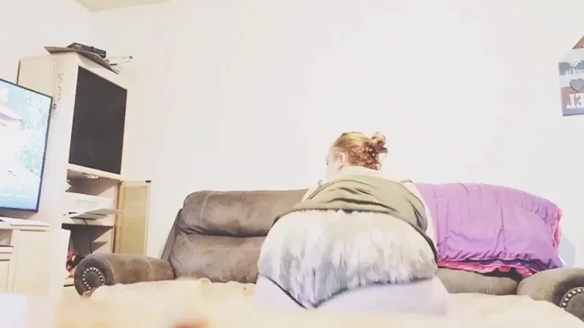Thick Stacked Babe's Insane Twerk Show 💦🍑🔥