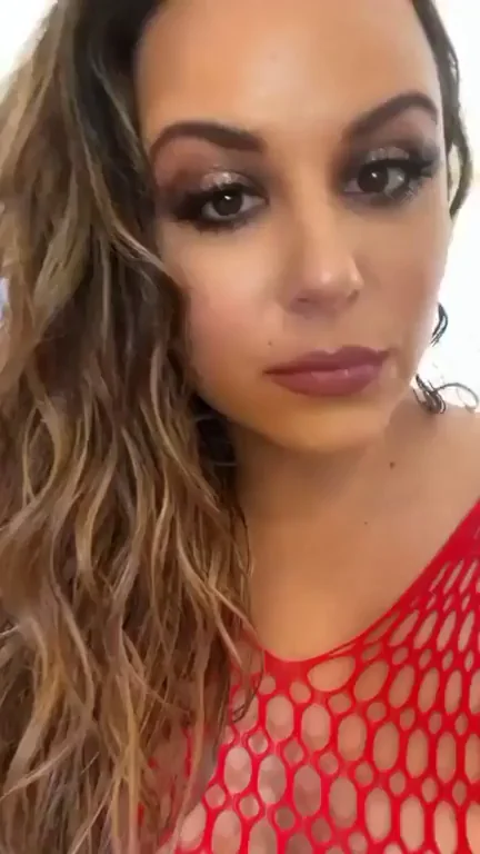 Twin Peaks Tease: Fishnet Tits Overflow