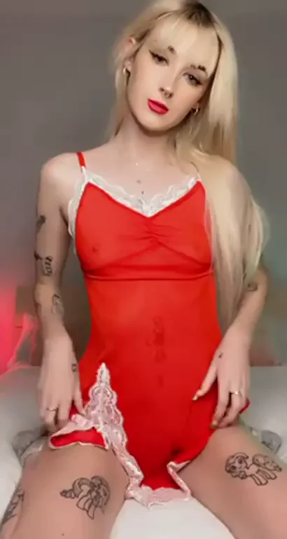 Blonde Ahegao Slut in Red Lingerie Begs for Hair Pulls and Drool