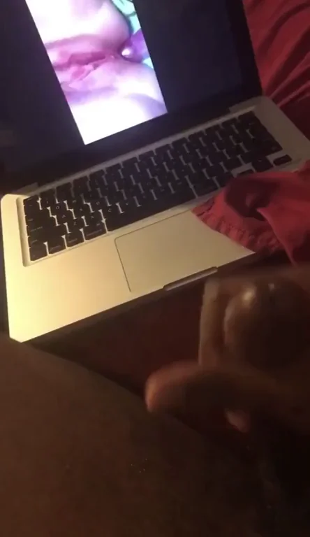 BBC cumming to white slut over FaceTime