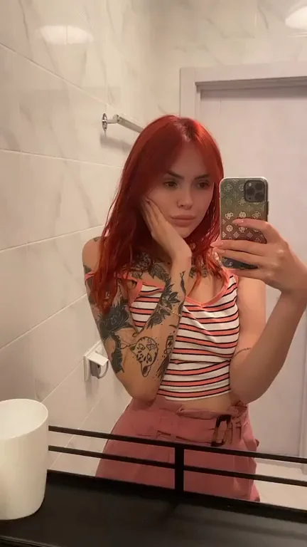 Tits reveal for you ?