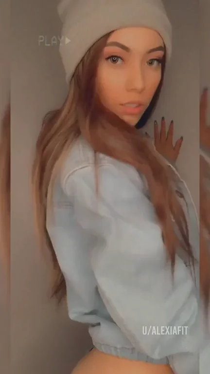 Beanie Slut Struts Out in Thong Tease 😈🍑 Wyd?