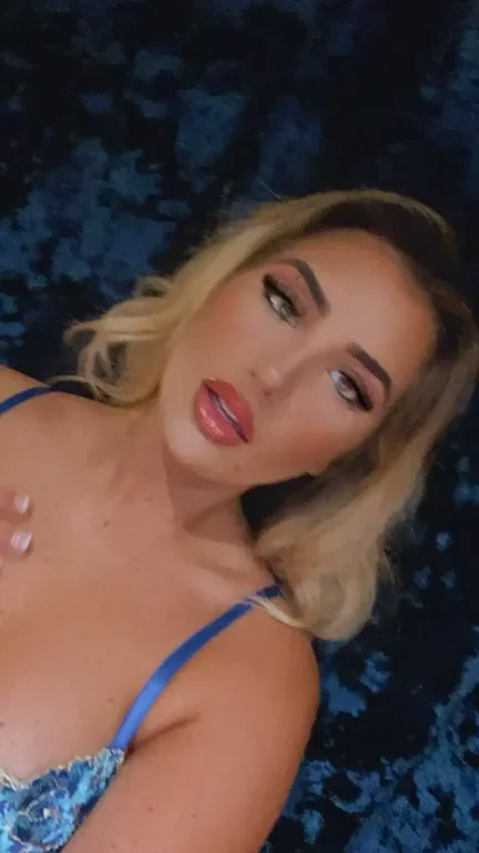 i fancy myself more in this set hehe