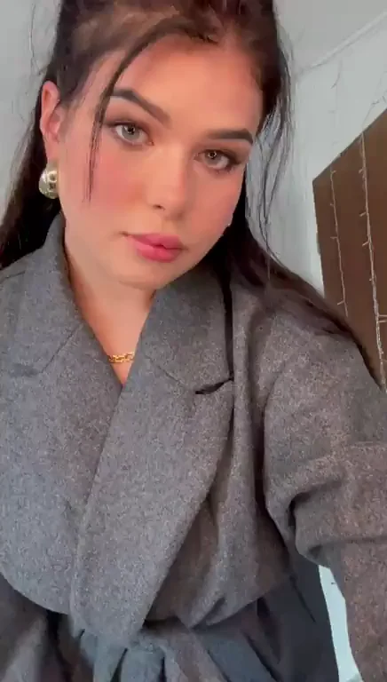 Would you jerk off my nudes if I send you some ??
