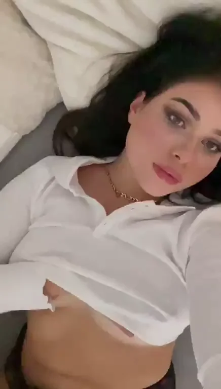 Wanna Jerk Your Cock to My Teasing Nudes? 😈💦