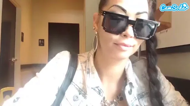 Excuse Me... Where's the Bathroom? 😏💦 Jilling Slut Edition