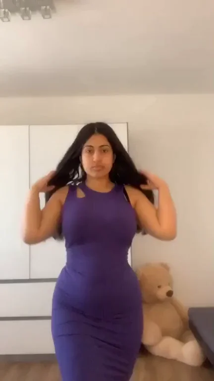 Busty Muslima