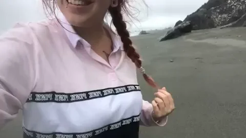 Beach boobies ? [F]