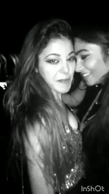 Alaya f making out with vidhi Mukherjee
