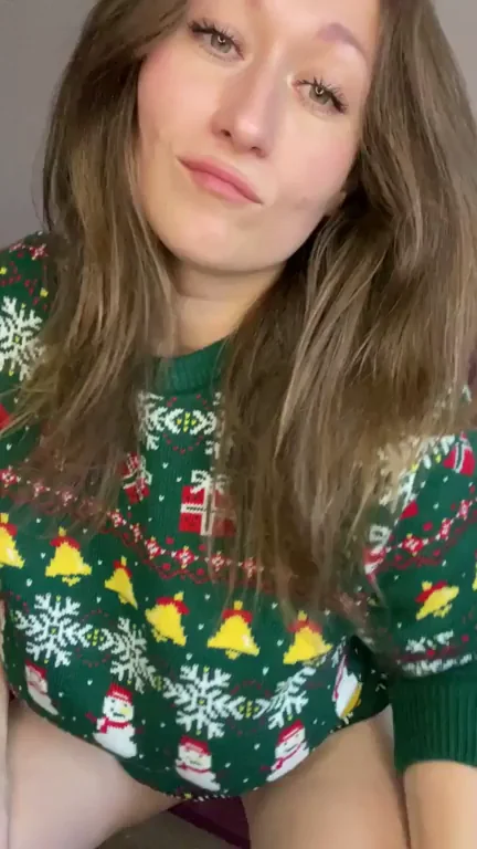 Festive Sunday Tease: Xmas Sweater Tit Drop & Panty Flash 😈🎄🍒