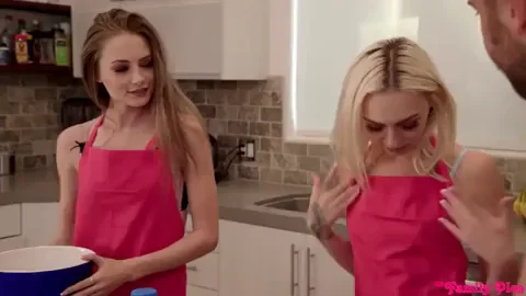 [MFF] Hot In The Kitchen With Step-Sis