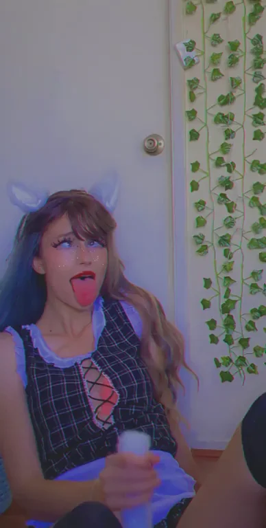 Freaky Lil Kitten 😻 Teases Her Tail Plug & Ahegao Tongue Out 🐱💦