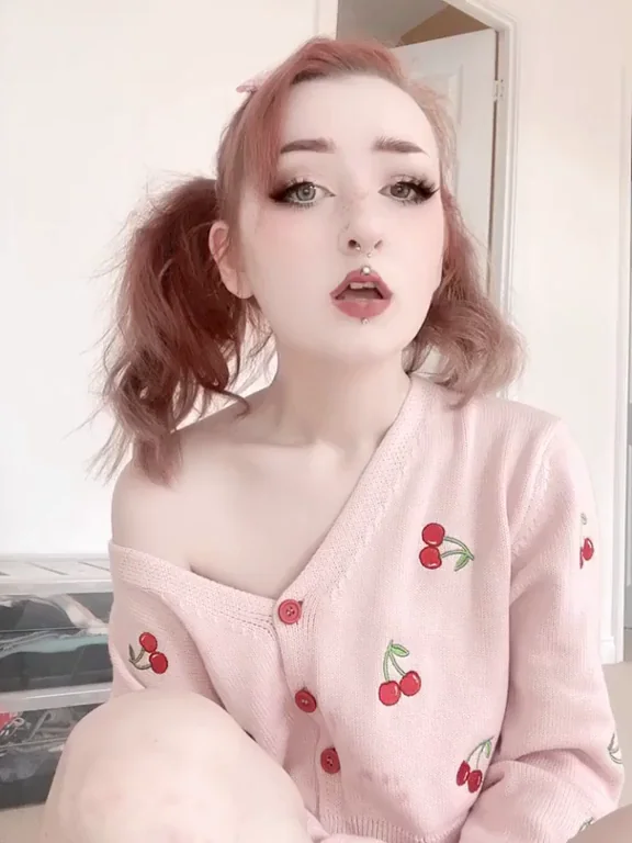 Birthday Ahegao Slut Begs for Cummies! 😍💦 :3