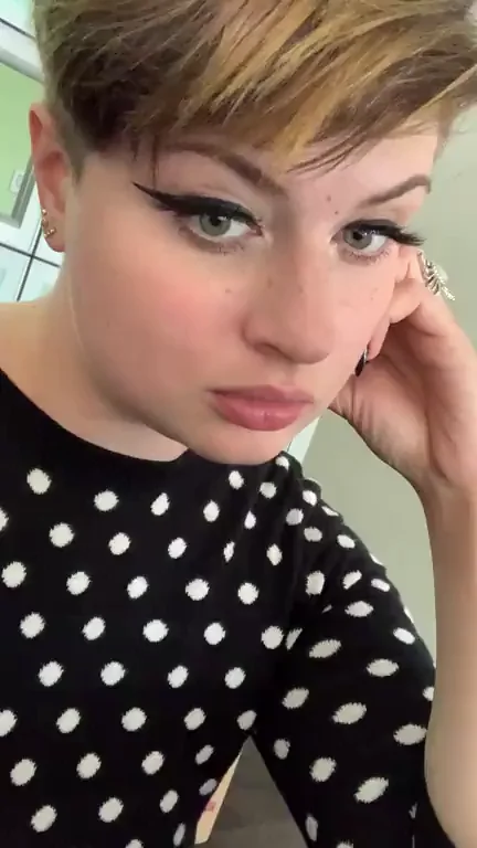 Sneaky office ahegao