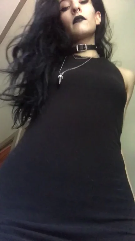 Yummy goth tiddies n' snatch ?