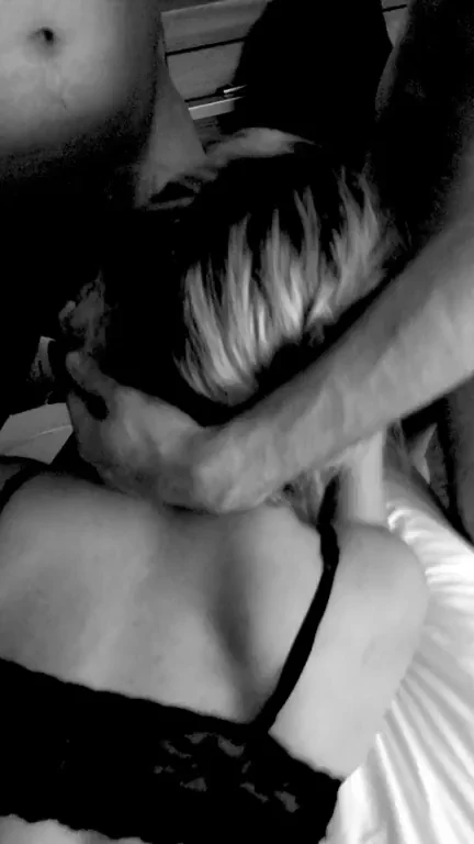🔥22F Slut Invites College Bulls for Cuck Gangbang Pound-Down💦