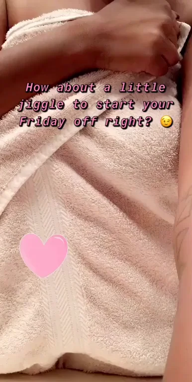 TGI[F]! Time to celebrate with some titties ??