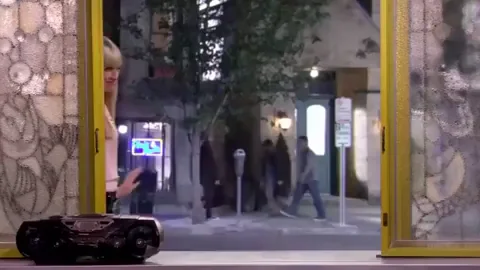 Beth Behrs' Juicy Celeb Booty 🍑🔥
