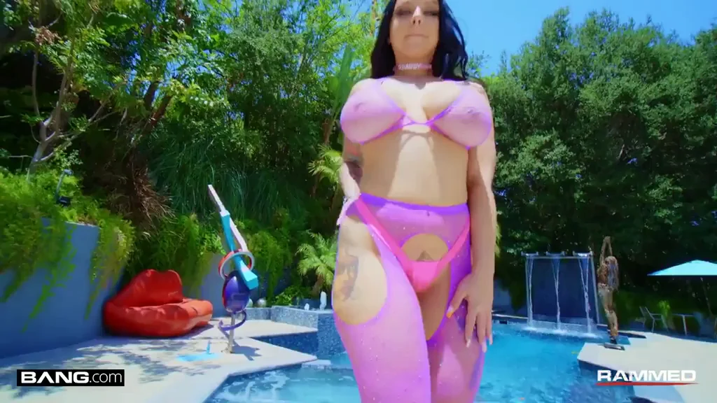 Payton Preslee's Perfect Purple Tease 💜🍑🔥