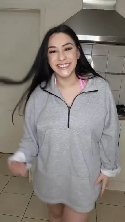 You Bake, I Shake My Huge Tits 🍰🍑