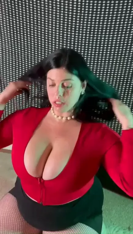 I'm here to get facials and show my big tits