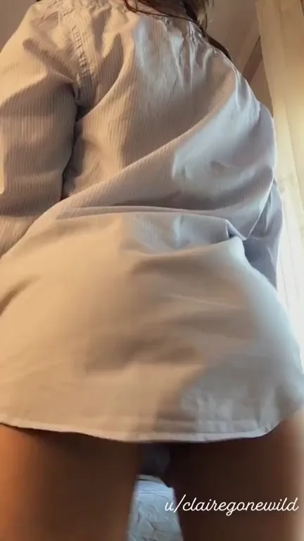 I hope I can put a smile on your face and a boner in your pants with this GIF! Let me know if I did succeed? ?