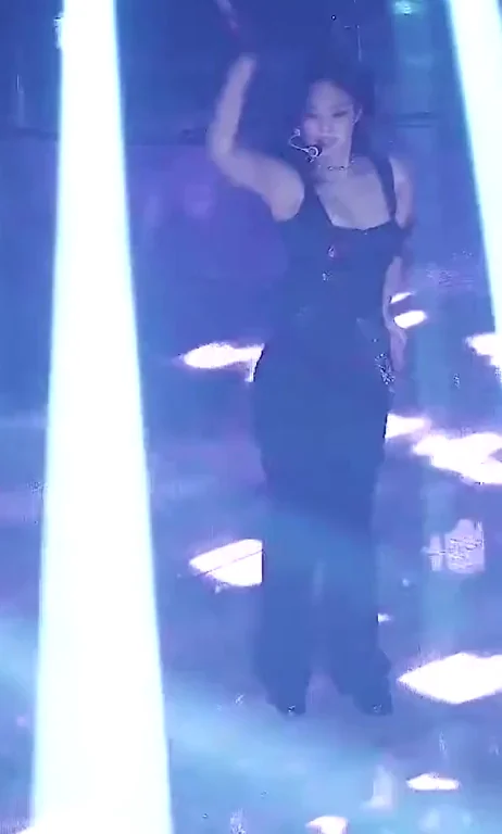 🔥 Jennie's Blackpink Slutty Stage Tease 💦