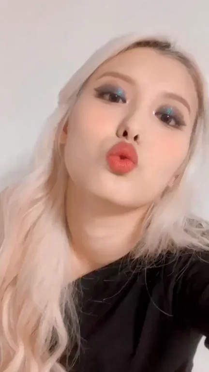 (Momoland) AHIN - A Money Shot Moment - w/slowmo