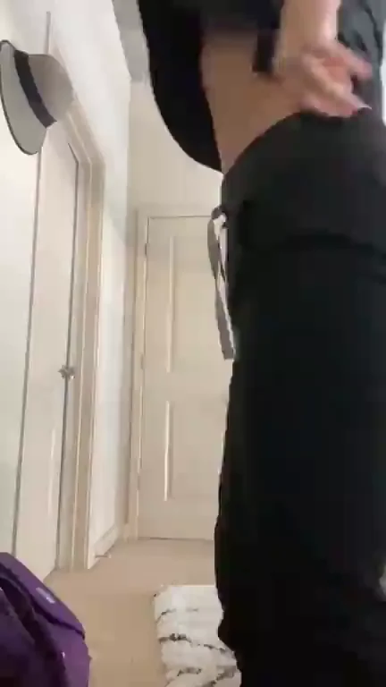 Sexy Scrubs Nurse Teases Her Thick Ass in Tight Pants