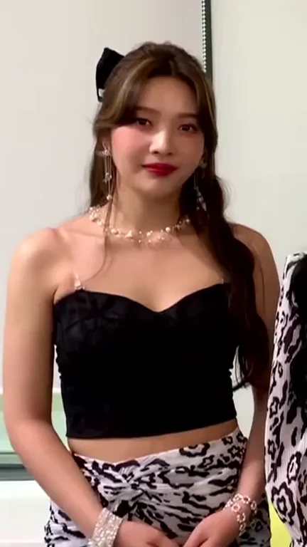 RED VELVET Joy and Yeri