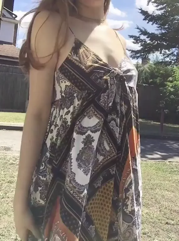 It’s so freeing being fully nude outdoors ??