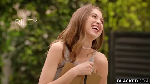 Riley Reid Gets Super Sloppy with That Thick Cock 😈💦