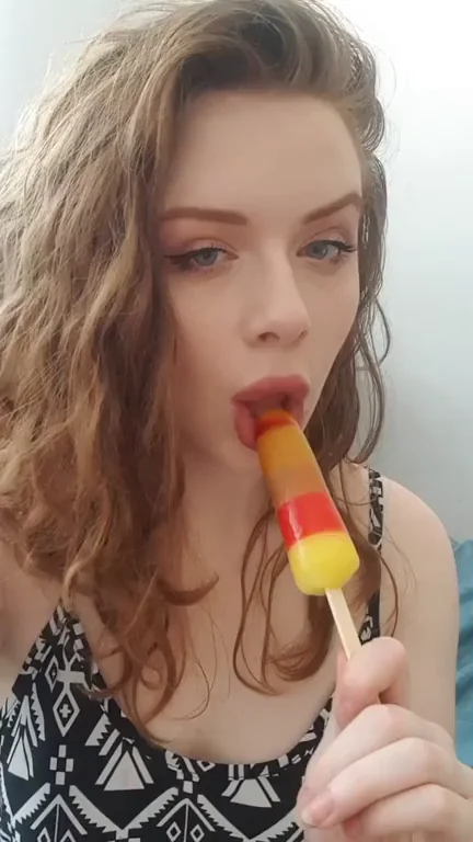 Sucking Cum-Flavored Popsicle Like a Thirsty Deepthroat Slut! 🍭💦