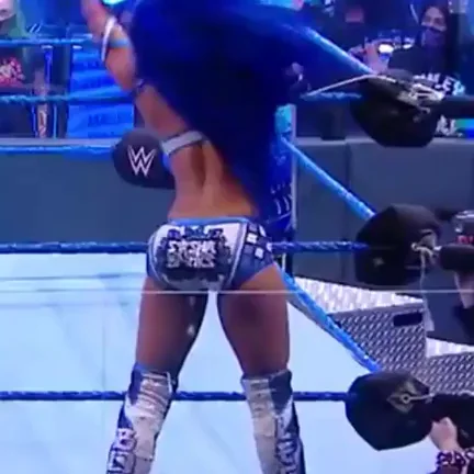 Sasha Banks' Juicy WWE Booty Bounce 💦🍑