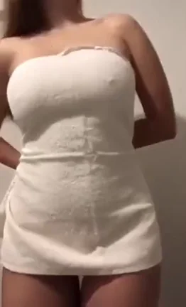 🔥 Mystery Busty Babe in Tight White Tube Dress Tease 💋