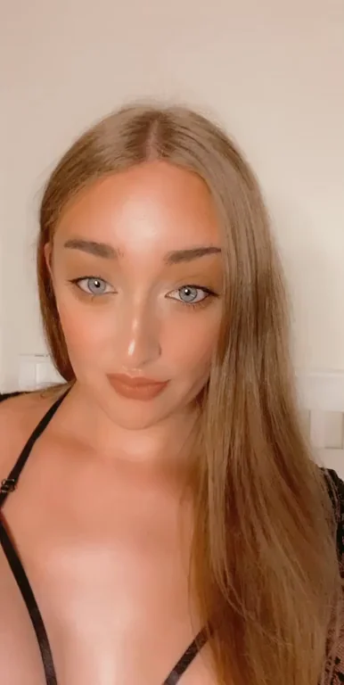 Bow Down to Your Trans Goddess! 👑🍆💦