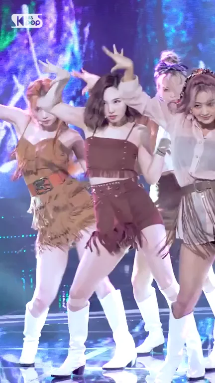 Twice - Nayeon (Slowmo Jiggles)