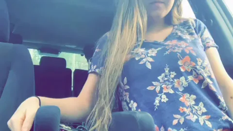 🔥 Horny Slut Flashes Fat Tits in Car Waiting for Empty Grocery Store 🛒💦