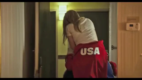 Melissa Rauch - The Bronze (2015)