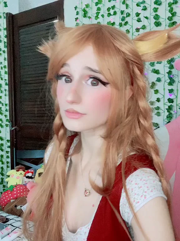 Horny Raphtalia Cosplay Babe Says Good Morning 😈🐾💦