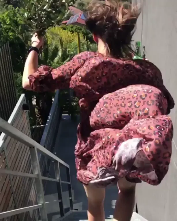 Wickedly windy day [gif]