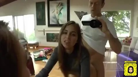Riley Reid Works Her Tight Slutty Pussy 🍑💦