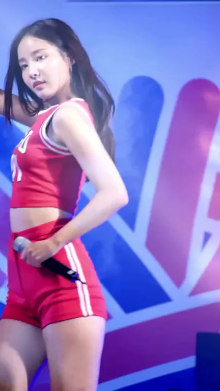MMLD yeonwoo Gorgeous Ass and Face to Die For