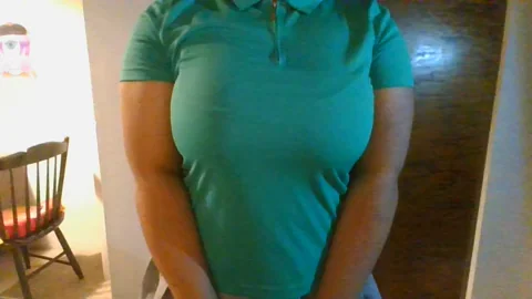 I think my tennis outfit hides them a bit ?(Titty Drop OC)