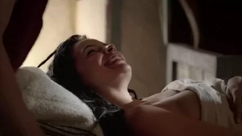 Zuleikha Robinson's Steamy Rome Bed Tease