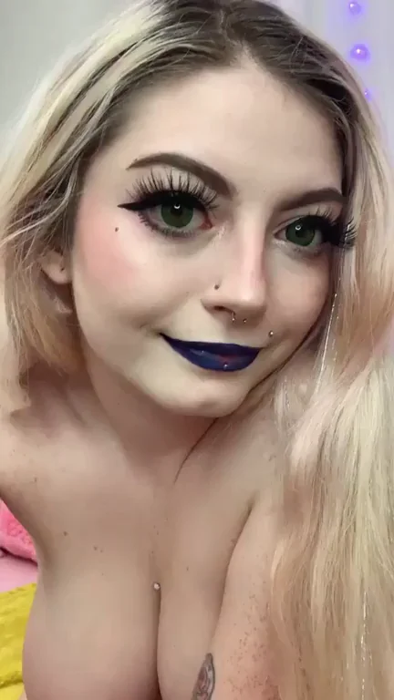 if I was your girlfriend, would you let me send you vids like this while you're at work?