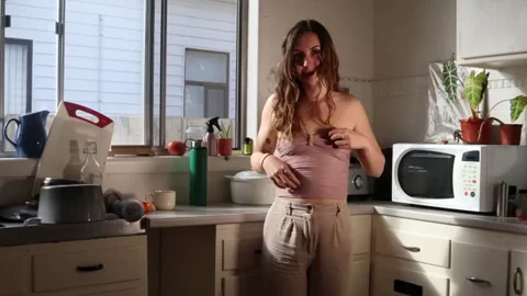 Olive's Petite Kitchen Tease: Slutty Curves & Pink Panties Xoxo