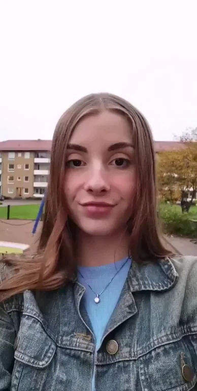 Hubbies' Naughty Neighborhood Crush Flashes Tits 😏🍒