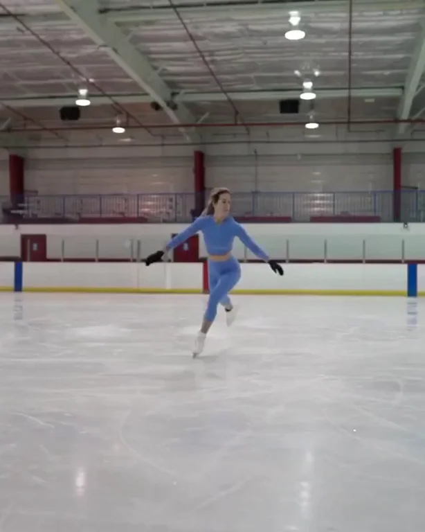 [gif] Angie Dusak