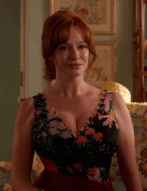 Christina Hendricks' Heaving Massive Tits 👑🍒🔥